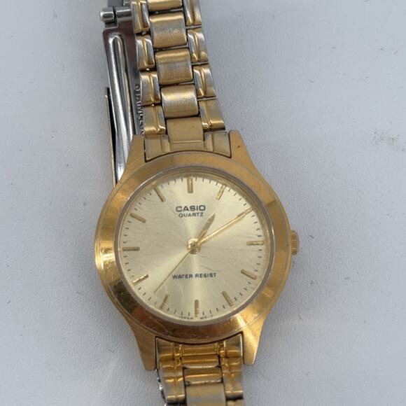 Casio Watch Womens Gold Tone LTP-1128 Quartz Japan Water Resist Stainless Steel - Picture 2 of 7